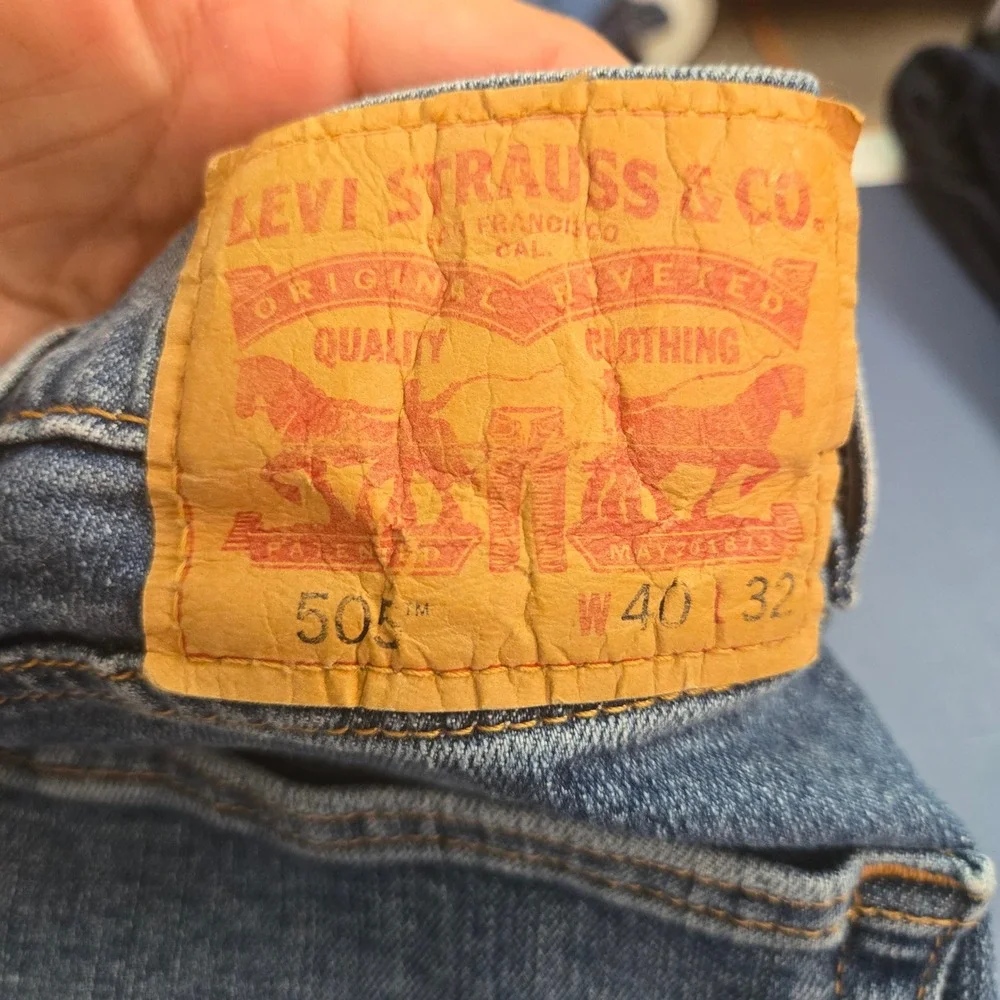 Levi's 505 Straight Leg Jeans Mens 40x32 Blue Wash Button Fly Classic Denim